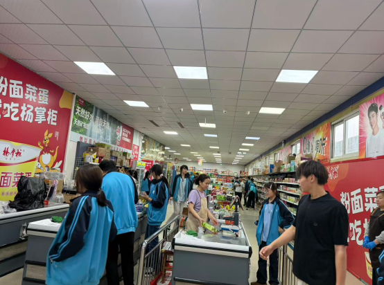 石家庄冀联医学中等专业学校超市什么样？东西贵吗？.jpg